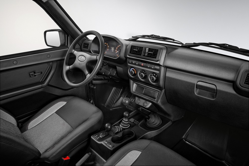 Старт продаж обновленных бортовых платформ и фургонов на базе LADA 4x4