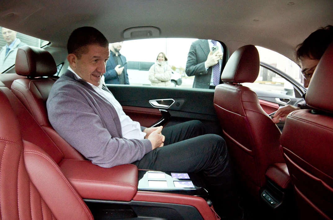 photo-https://static.lada.ru/files/sd/1273/gallery/46629d74-e248-45b1-a328-94aca87233c7.jpeg