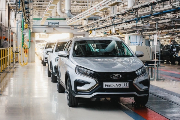 LADA VESTA: ТОП-ВЕРСИИ SW И SW CROSS ВЫХОДЯТ НА РЫНОК