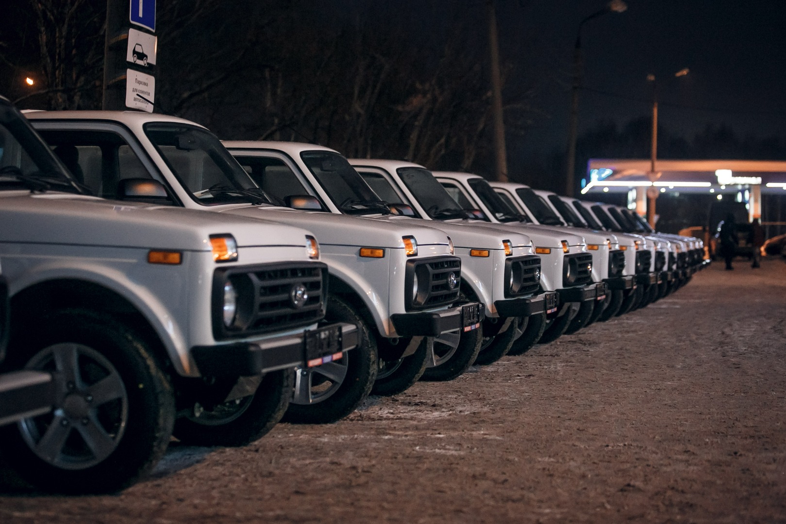 182 автомобиля LADA 4x4 для Минздрава Нижегородской области - Юникор -  дилер LADA в г. Нижний Новгород