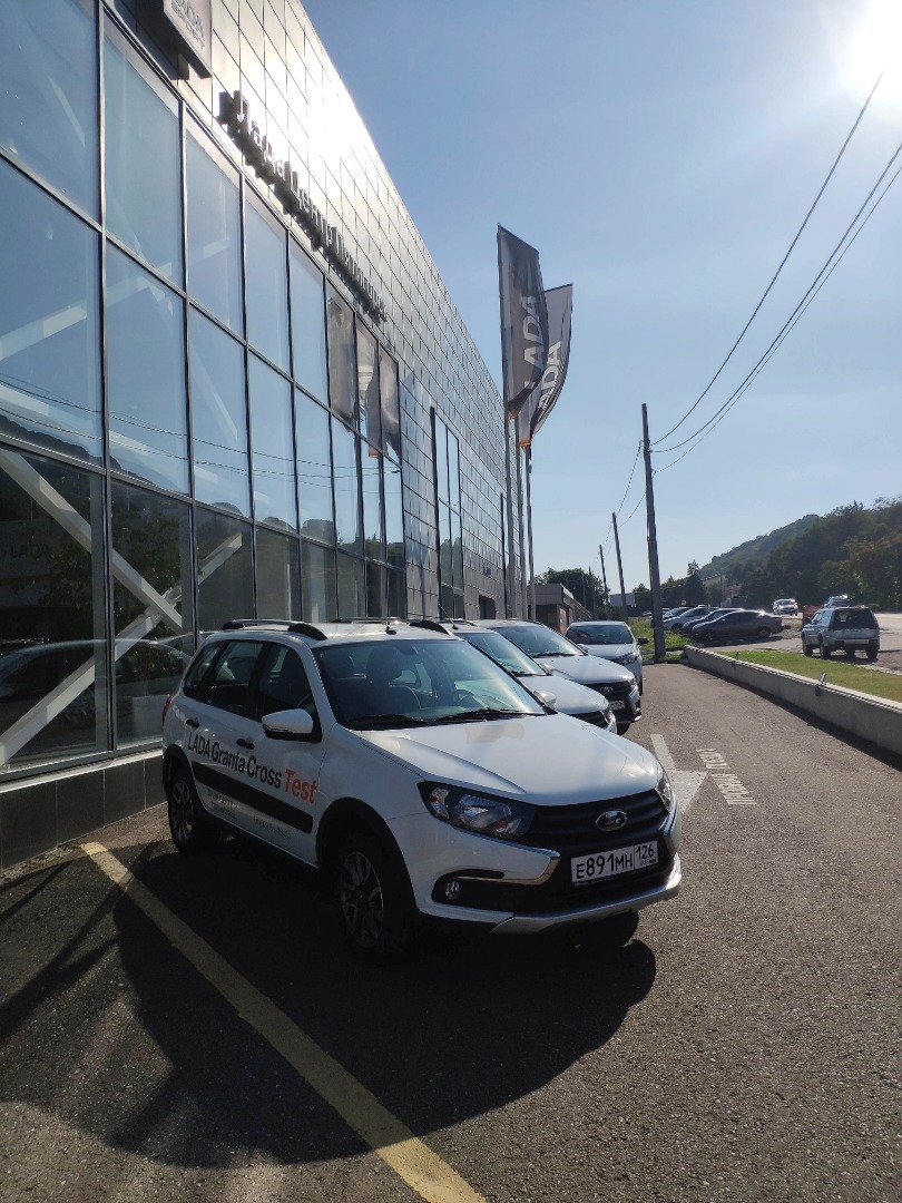 Выгодные предложения на автомобили LADA в августе