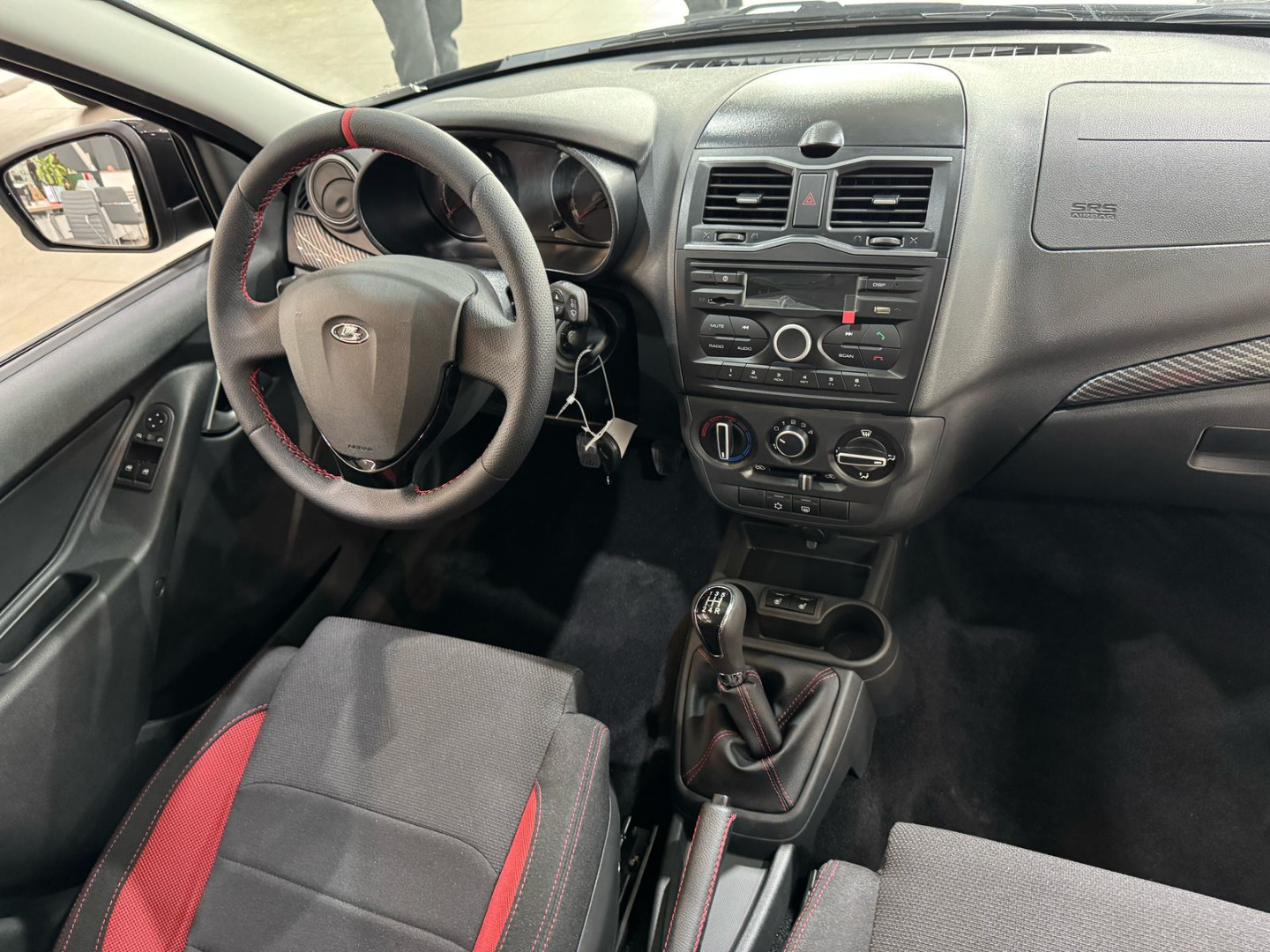 photo-https://static.lada.ru/files/sd/584111993/gallery/9ecf1431-a7cc-4f3a-b278-aa1c6f9033de.jpeg
