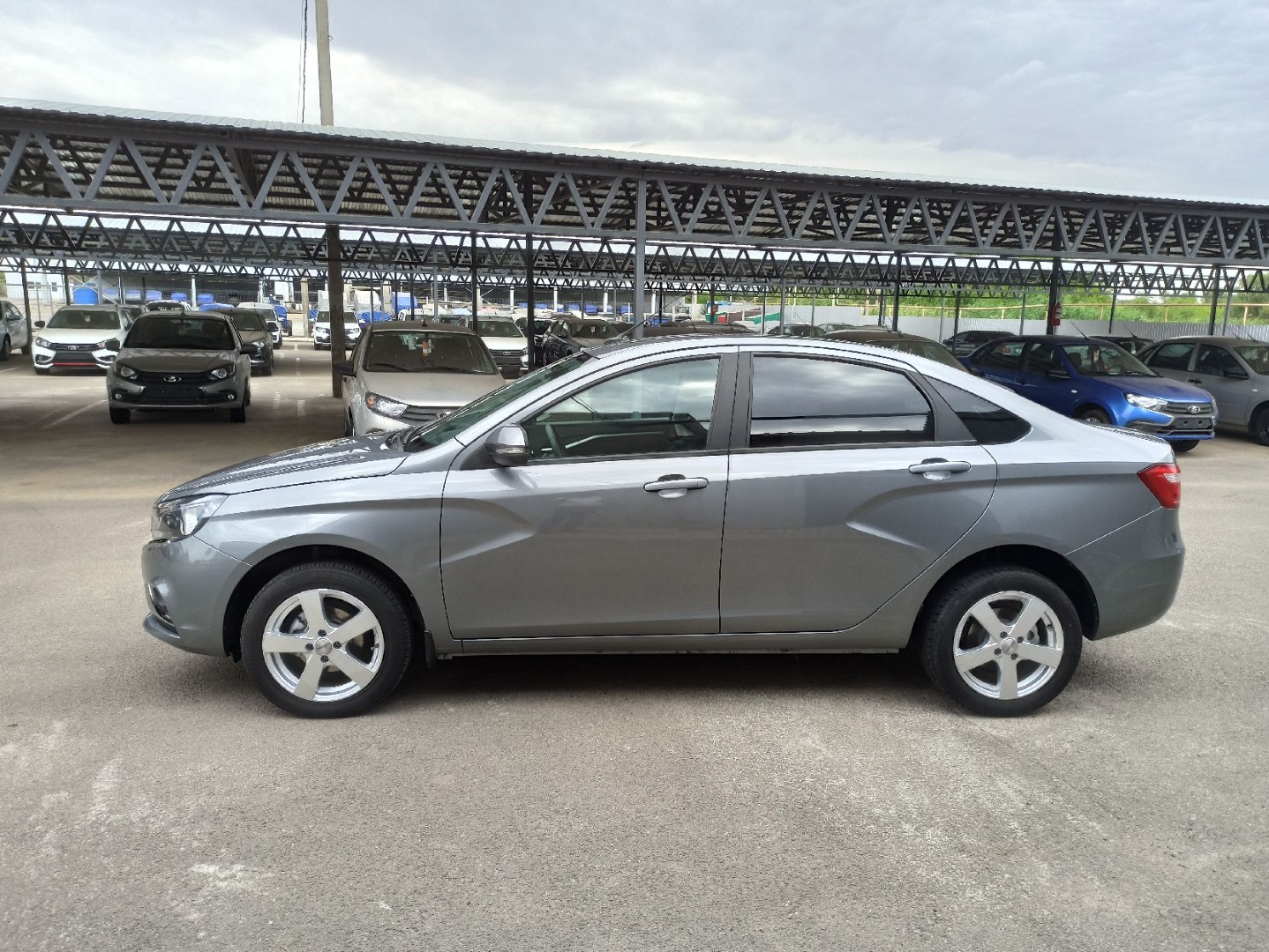 LADA VESTA за 940000 руб. - Автомобили с пробегом - Автолюбитель - дилер  LADA в г. Сальск