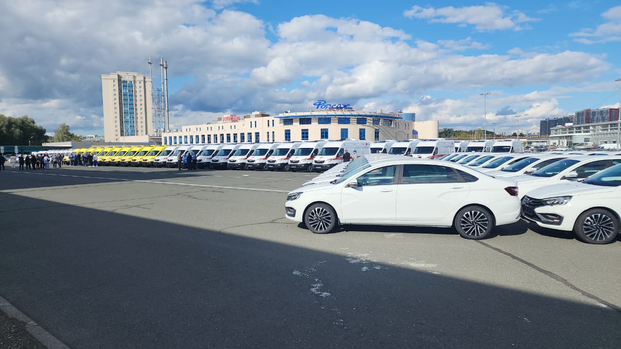 photo-https://static.lada.ru/images/v6/press-releases/Aura_1.jpeg