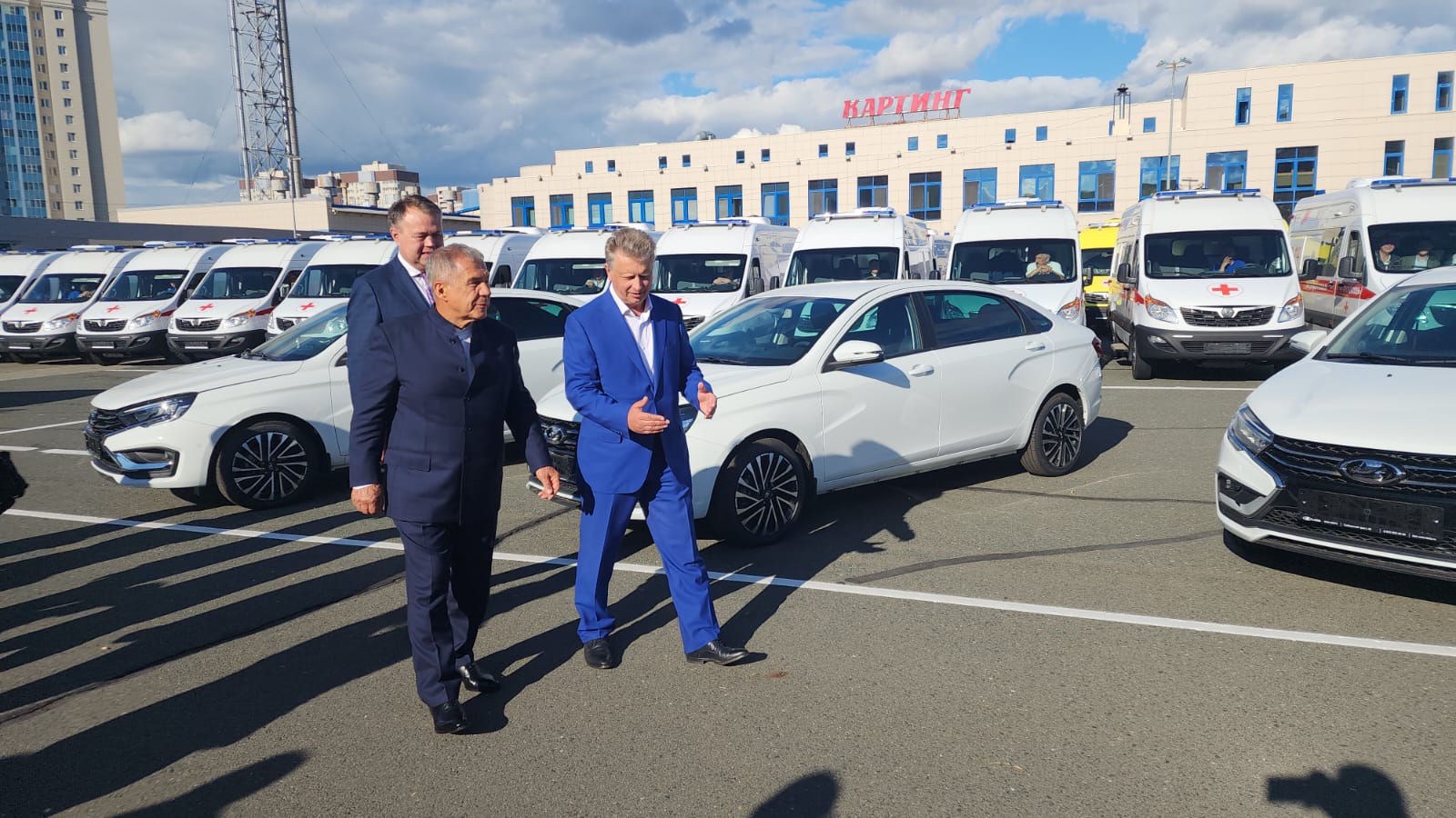photo-https://static.lada.ru/images/v6/press-releases/Aura_2.jpeg
