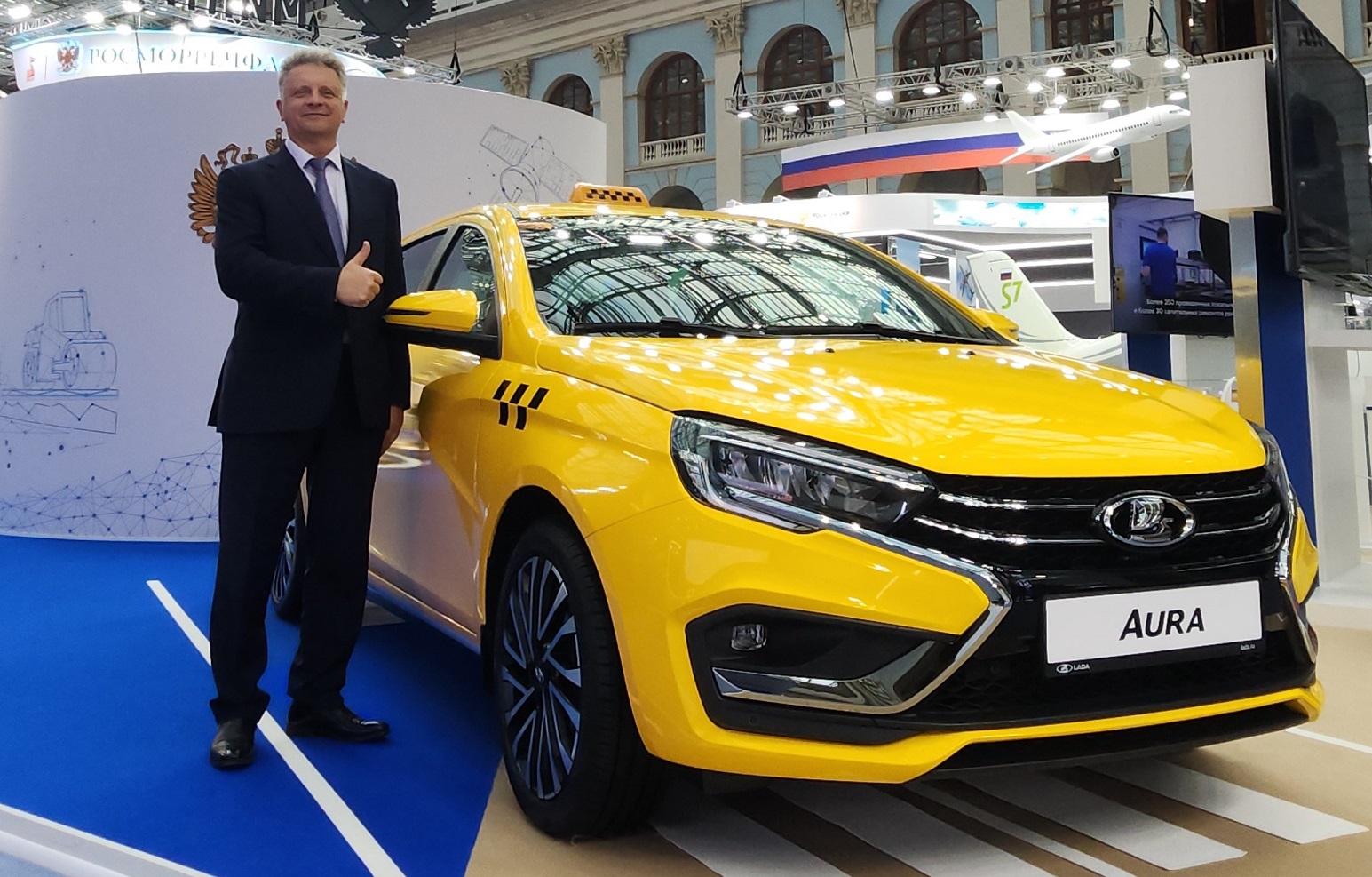 LADA AURA TAXI БЫЛА ПРЕДСТАВЛЕНА НА ФОРУМЕ «ТРАНСПОРТ РОССИИ»