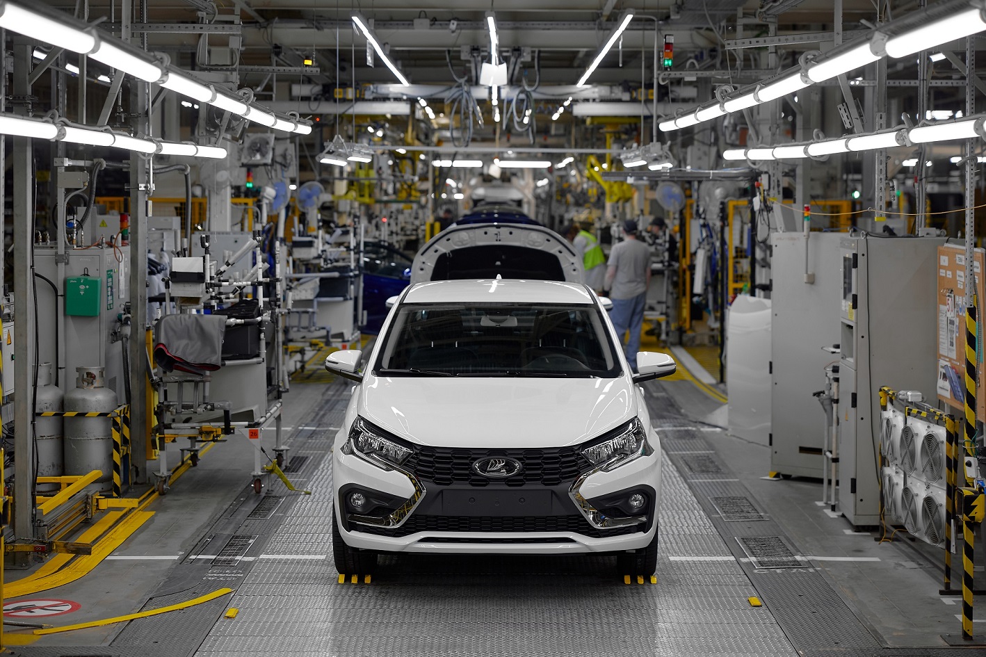 «АВТОЗАВОД САНКТ-ПЕТЕРБУРГ» НАЧАЛ ОТГРУЗКИ СЕРИЙНЫХ  LADA ISKRA ЛОКАЛЬНОЙ СБОРКИ В ДИЛЕРСКУЮ СЕТЬ LADA