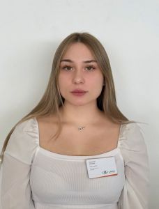 Попкова Ксения